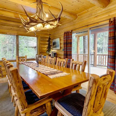 Exquisite Mccall Log Cabin - Walk To Payette Lake!